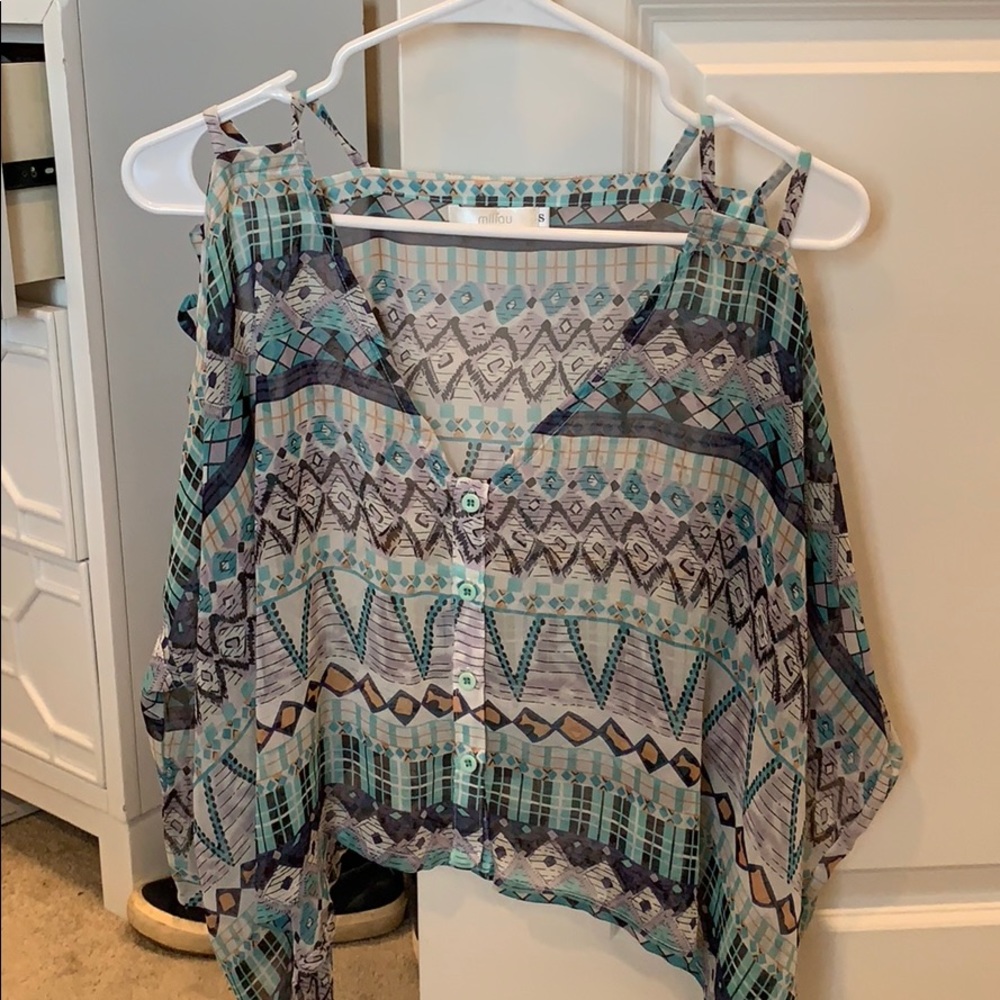 Cropped pattern top